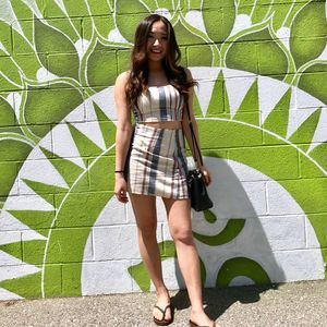 Meet your Posher, Joy